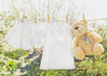 白T變黃別丟！2招讓它瞬間回春 女孩們必學的救衣神技