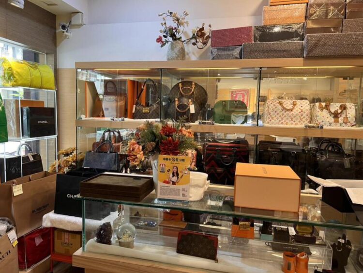 台南中古精品買賣 收購LV、Chanel到府鑑價 台南中古精品買賣 收購LV、Chanel到府鑑價