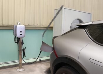 綠能整合應用再進化 盛齊攜手Noodoe打造光儲充示範基地全新亮相