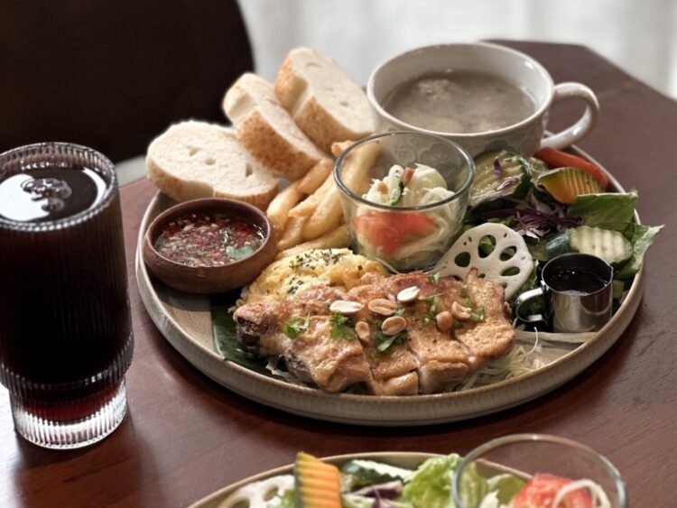 屏東特色泰式料理餐廳 泰式料理融合異國早午餐開啟全新美食體驗 屏東特色泰式料理餐廳 泰式料理融合異國早午餐開啟全新美食體驗