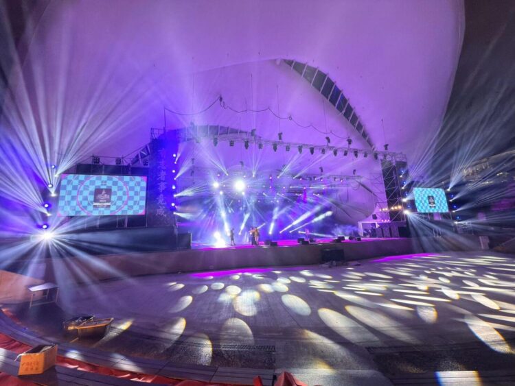 高雄燈光音響出租 舞台搭建一站整合 高雄燈光音響出租 舞台搭建一站整合