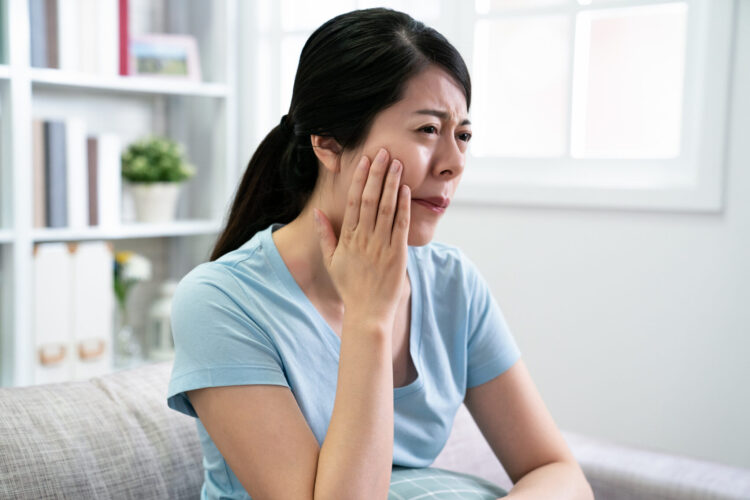 Dcard熱議牙齦萎縮原因 康智為牙醫師教你食補應對 Dcard熱議牙齦萎縮原因 康智為牙醫師教你食補應對