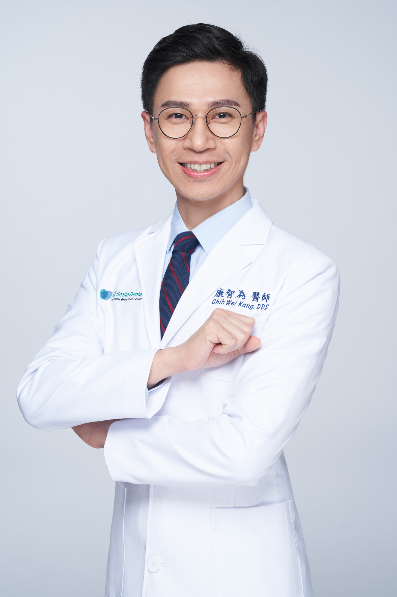 Dcard熱議牙齦萎縮原因 康智為牙醫師教你食補應對