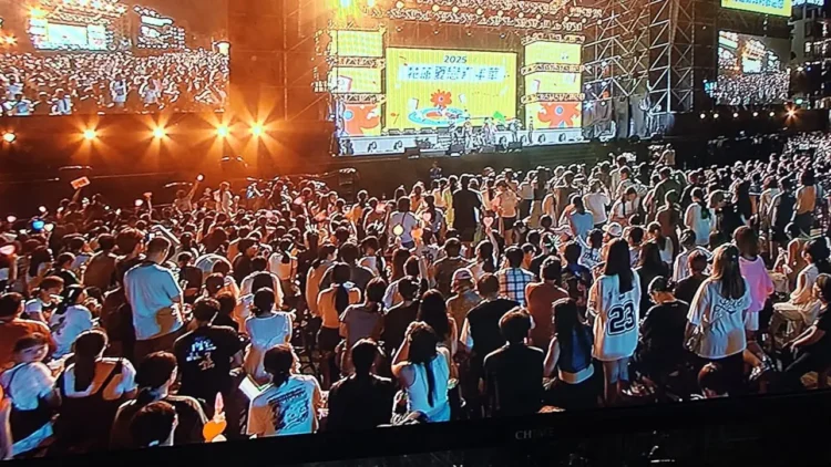 花蓮夏戀嘉年華第三夜 「告五人」、「婁峻碩」、「家家」等熱情開唱 嗨翻東大門歡樂周五夜 花蓮夏戀嘉年華第三夜 「告五人」、「婁峻碩」、「家家」等熱情開唱 嗨翻東大門歡樂周五夜