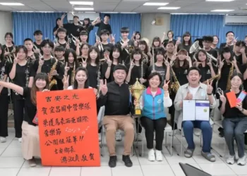 宜中管樂團馬來西亞奪冠榮譽歸國 游淑貞貼紅榜肯定學子展現家鄉風采