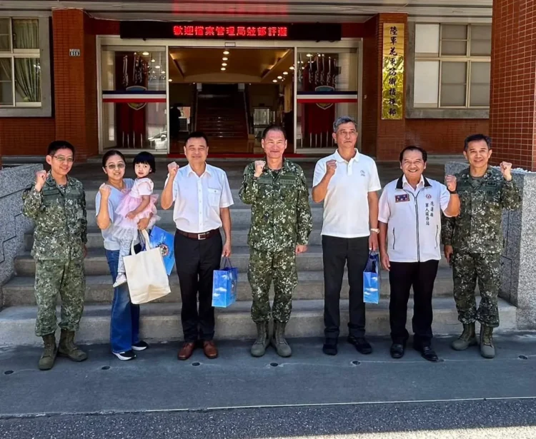 國軍年度演習將屆 花蓮企業家親蒞花防部 感謝官兵辛勞 國軍年度演習將屆 花蓮企業家親蒞花防部 感謝官兵辛勞