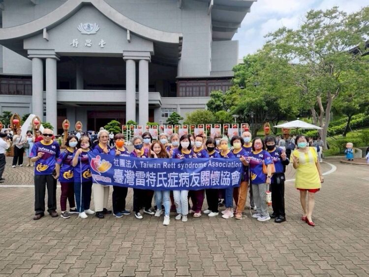 2025《樂活長青 繪愛家園》長輩油畫展頒獎典禮 溫馨圓滿落幕