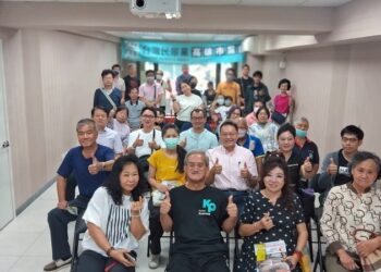 民眾黨核三延役公投講座 高雄首場熱烈登場