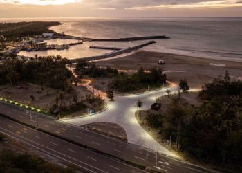 2025屏東海口祭本週強勢回歸！哥吉拉熱潮萬人朝聖 煙火秀＆金曲歌王雙重登場