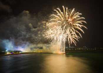 哥吉拉登陸車城！2025屏東海口祭煙火秀引爆海口超嗨夏日