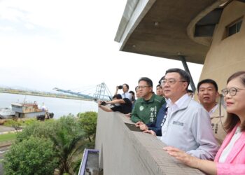 卓揆視察高雄興達港海巡基地碼頭整修及浚深計畫 支持海巡強化設備 守護臺灣海疆安全