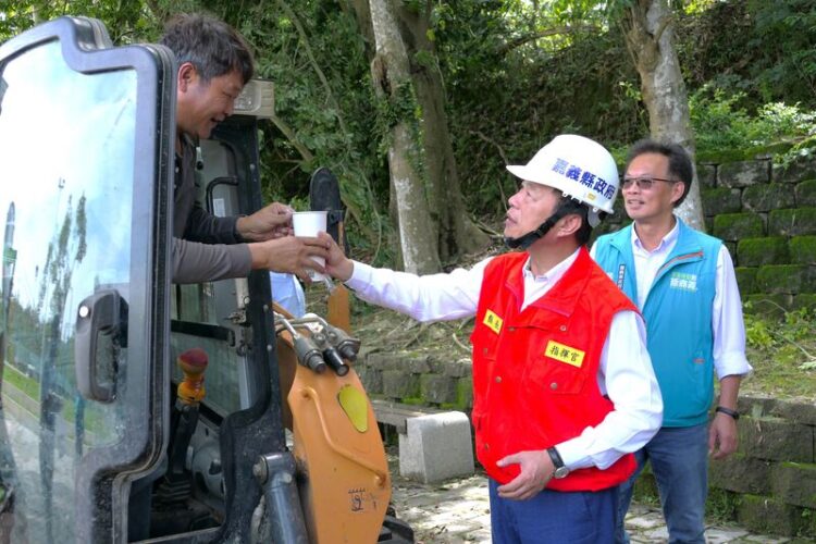 多縣市環保隊挺嘉義 助災後復原 展現跨縣市合作力量 多縣市環保隊挺嘉義 助災後復原 展現跨縣市合作力量