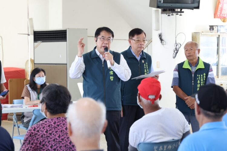 台南災後重建全面加速 黃偉哲親赴災區勘查 補助、抽水站更新、病媒防治同步啟動 台南災後重建全面加速 黃偉哲親赴災區勘查 補助、抽水站更新、病媒防治同步啟動