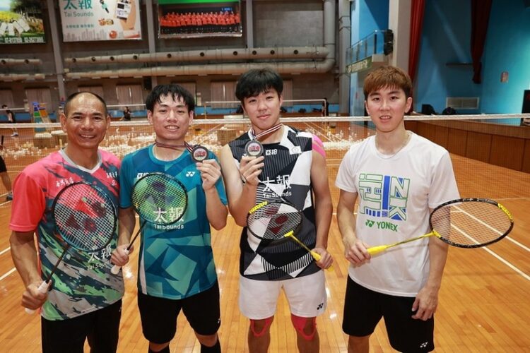 躋身世界羽球40強！ 高大運競系何志偉、黃睿璿勇奪BWF Super 300賽1銀1銅
