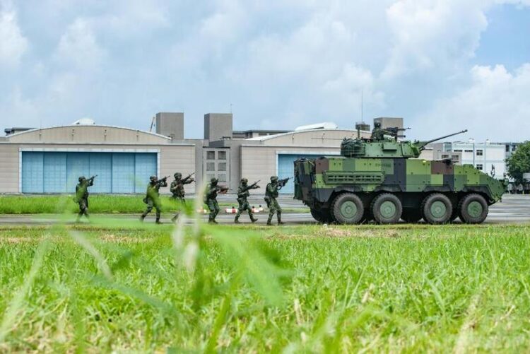 高屏聯合實施城鎮韌性演習 國軍同步執行左營反空降作戰 高屏聯合實施城鎮韌性演習 國軍同步執行左營反空降作戰