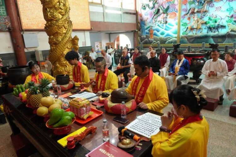 萬人點燈祈福歡慶關聖帝君1866年聖誕 東照山關帝廟特別舉行盛大祈福法會 萬人點燈祈福歡慶關聖帝君1866年聖誕 東照山關帝廟特別舉行盛大祈福法會