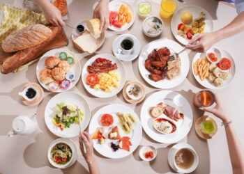 2025高雄國際夏季旅展五星承億酒店一泊二食2.4折 吃喝玩住一次滿足