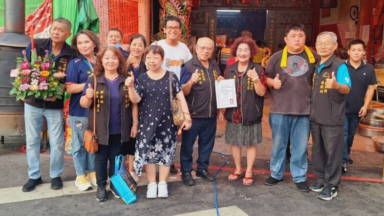 台中集興宮西秦王爺攜手李中愛台中、太平青工 聯合送暖人安基金會暨社區關懷 台中集興宮西秦王爺攜手李中愛台中、太平青工 聯合送暖人安基金會暨社區關懷