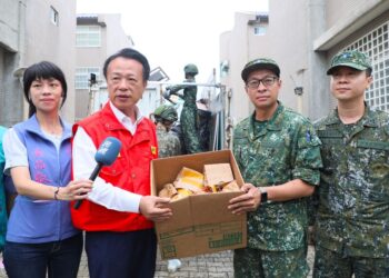 國軍馳援災區 翁章梁縣長感謝弟兄挺身而出