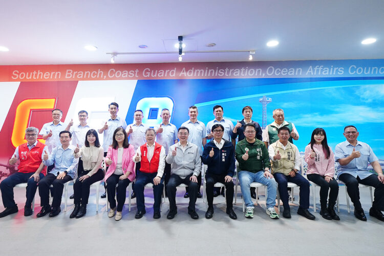 行政院院長卓榮泰視察興達港海巡基地 1500億特別預算打造海巡為國家安全支柱 行政院院長卓榮泰視察興達港海巡基地 1500億特別預算打造海巡為國家安全支柱