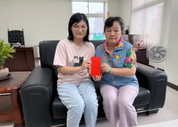 曾淑懿感謝鄉親捐款火災戶 水火無情 人間有情