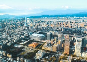 央行第七波信用管制引發房市分化 專家：首購族面臨嚴峻貸款困境 豪宅市場相對穩定