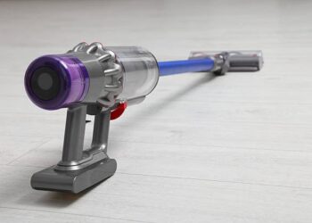 吸塵器飄臭味、濾網阻塞難自行處理？ 深度拆洗服務成新趨勢