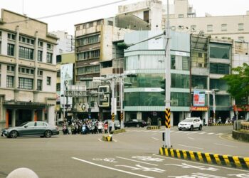 臺南市114年度第2季不動產移轉登記數量較第1季增加，交屋潮推升市場成交量爆增