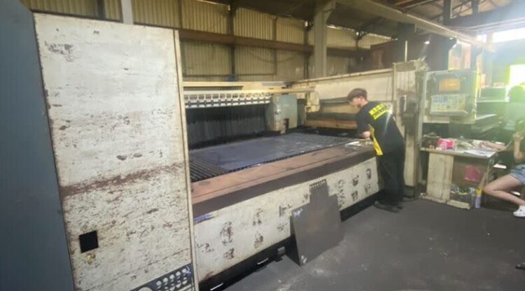 新北查獲全臺首座假車牌工廠 網路接單客製化生產獲利逾52萬 新北查獲全臺首座假車牌工廠 網路接單客製化生產獲利逾52萬