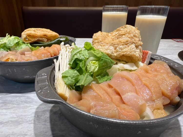 網友熱議月底救星!六扇門小火鍋自助吧吃到飽2百元有找 新推蒜香嫩雞胸超Juicy 網友熱議月底救星!六扇門小火鍋自助吧吃到飽2百元有找 新推蒜香嫩雞胸超Juicy