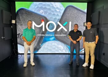 AI 揮桿感測器「個人隨身教練」助力精準擊球