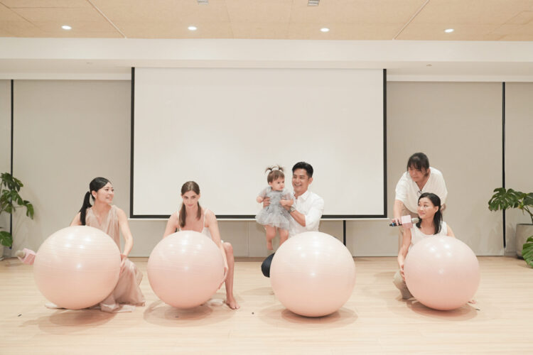 知名品牌瑜伽球支持婦女懷孕生產 祖雄一家分享陪產技能重要性