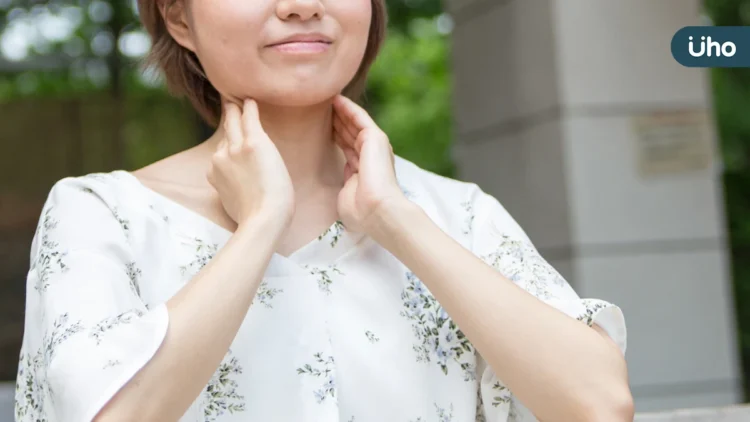 甲狀腺癌發生率增幅全台第二 三步驟自我檢查及早發現 掌握治療先機 甲狀腺癌發生率增幅全台第二 三步驟自我檢查及早發現 掌握治療先機