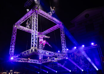 2025夏戀礁溪、礁心一夏！熱氣球光雕秀揭開夢幻序幕 萬人共賞國際級藝術嘉年華盛會