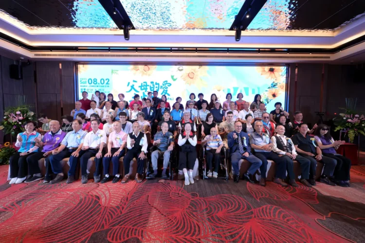 繁花盛開 慈愛父懷 花蓮縣「114年暖心父親表揚大會」 徐榛蔚感謝父親堅毅守護家庭