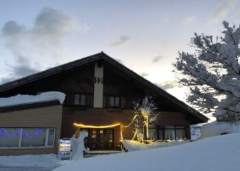 走入雪國歐風童話 日本妙高國家公園的「溫莎莊園Hotel」在銀白山林中等你 日本妙高住宿滑雪首選