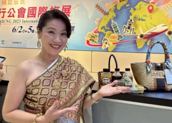 為愛降落高雄 泰國籍空姐新住民章少玲推動多元文化扎根