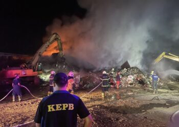 高雄無照地下工廠非法處理廢棄物釀火警 業者遭起訴重罰41萬