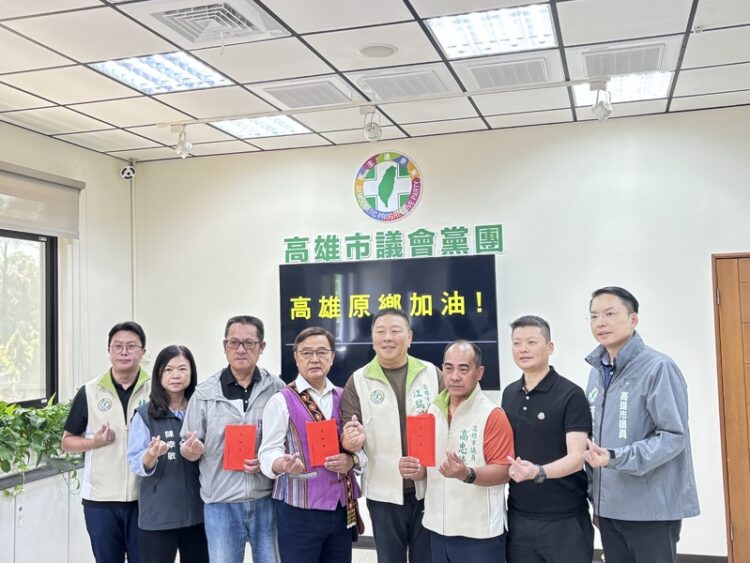 民進黨高市黨部主委黃文益贈慰問金 啟動災區黨員關懷服務