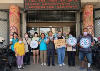 父親節最溫暖的禮物！ 台電高雄區處捐助扶助金 關懷湖內弱勢家