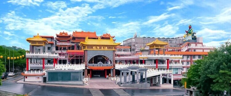 孝親敬祖×慈悲普渡 高雄東照山關帝廟中元普渡9/7登場 開放報名! 孝親敬祖×慈悲普渡 高雄東照山關帝廟中元普渡9/7登場 開放報名!