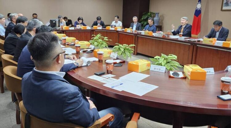 郭部長與半導體供應鏈座談，因應美國關稅措施及推動升級轉型