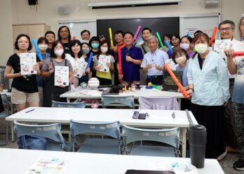 高雄市啟動中小學教師科普精進研習，強化探究式教學，力促科學教育深耕