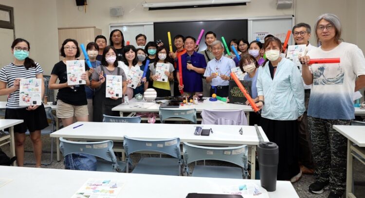 高雄市啟動中小學教師科普精進研習,強化探究式教學,力促科學教育深耕 高雄市啟動中小學教師科普精進研習,強化探究式教學,力促科學教育深耕