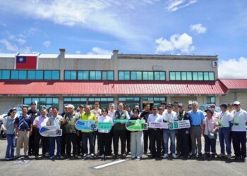 屏東超狂玩法！飛上天、潛海底3天2夜只要6,990，恆春機場嘉年華限定登場