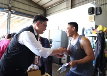  賴瑞隆攜手扶輪社捐贈200箱漂白水 助台南災後復原 中央、地方、民間齊心共助災後復原