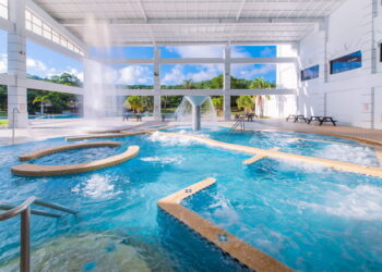 恆春半島秋日旅行 國慶賞鷹、巨型甜點藝術展、獵戶座流星雨打造超Chill假期