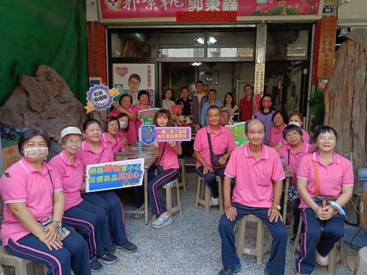 中元祈福兼送暖 鳳山天興里普渡結合公益關懷弱勢 中元祈福兼送暖 鳳山天興里普渡結合公益關懷弱勢