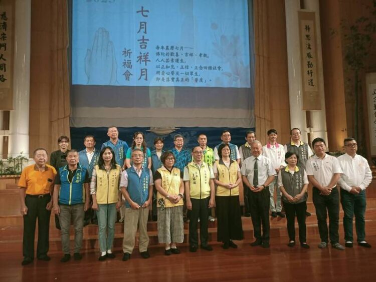 企業家鄭楊慶罹癌後投身慈濟 分享齋戒重要性 市府官員力挺淨零碳排 企業家鄭楊慶罹癌後投身慈濟 分享齋戒重要性 市府官員力挺淨零碳排