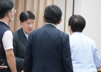 力抗惡罷暴瘦10公斤 分身乏術優先審查所得稅法